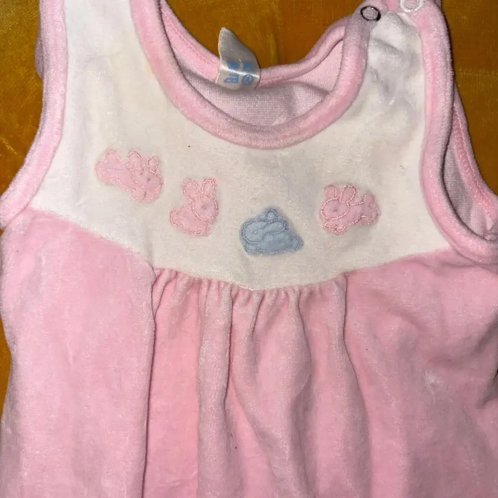 Vintage Baby Pink Velour Footed Romper Bunny Size 6–9M